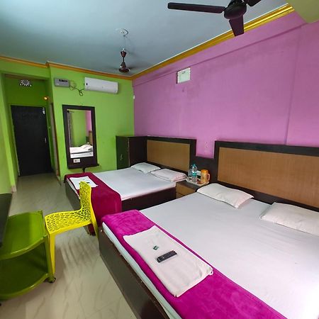 Goroomgo Samrat Palace Puri Near Sea Beach With Parking Facilities - Restaurant Available - Couple Friendly Exterior photo